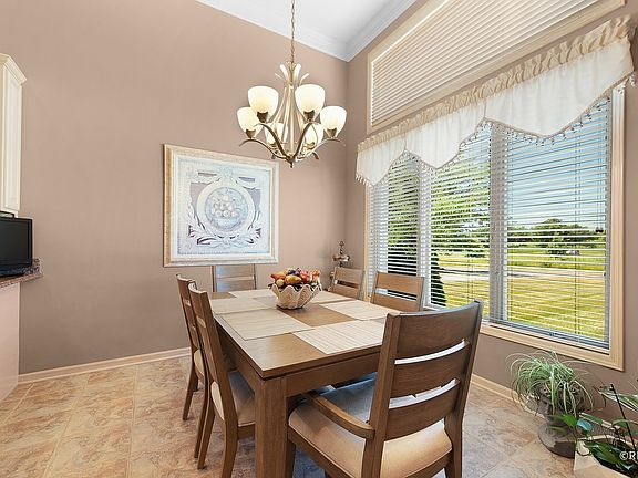 4th image of 347 Saint Andrews Dr