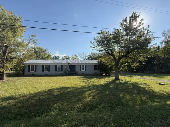 104 Fisher Dr, Lebanon, TN 37087
