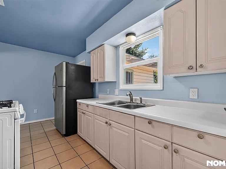 4022 Baker Ave — Photo 16