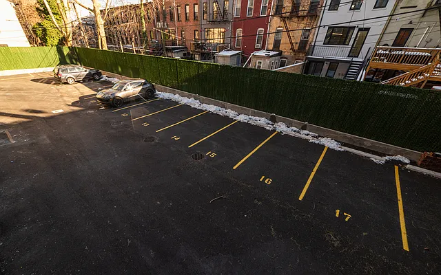 Rented by Twin Group | media 34