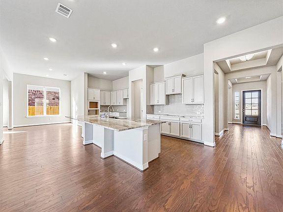 3rd image of 28923 Ally Lynn Way