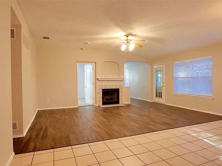 147 Southlake Dr — Photo 6
