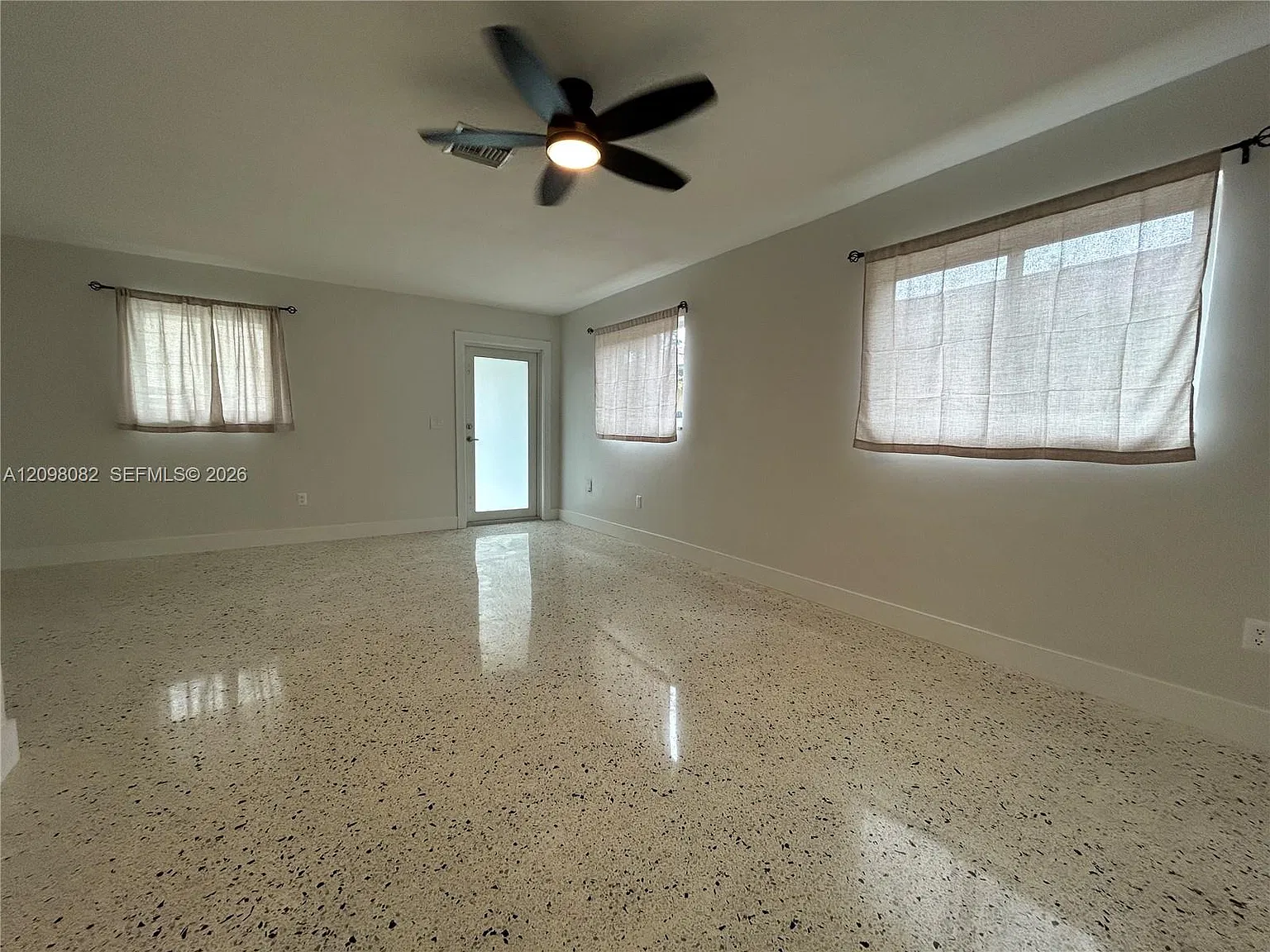 3 bed, 1500 sqft, $3,850 — Photo 3
