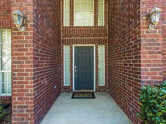 2nd image of 4828 Lansdale Dr
