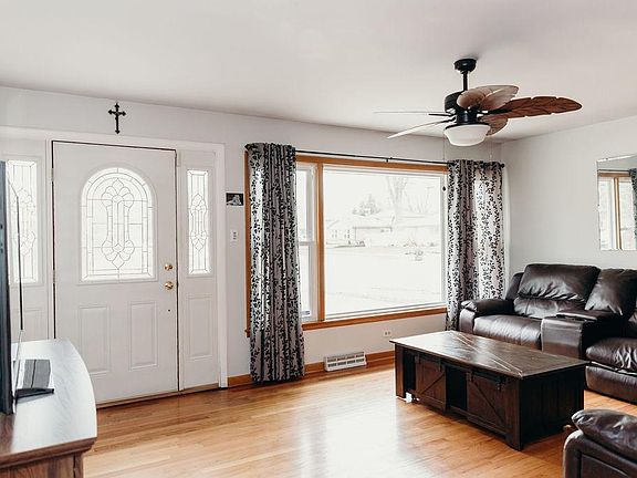 2nd image of 4358 142nd St