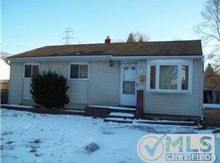 110 E Newport Ave, Pontiac, MI 48340