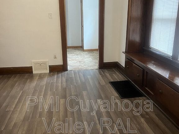 4th image of 510 Hammel St APT 1