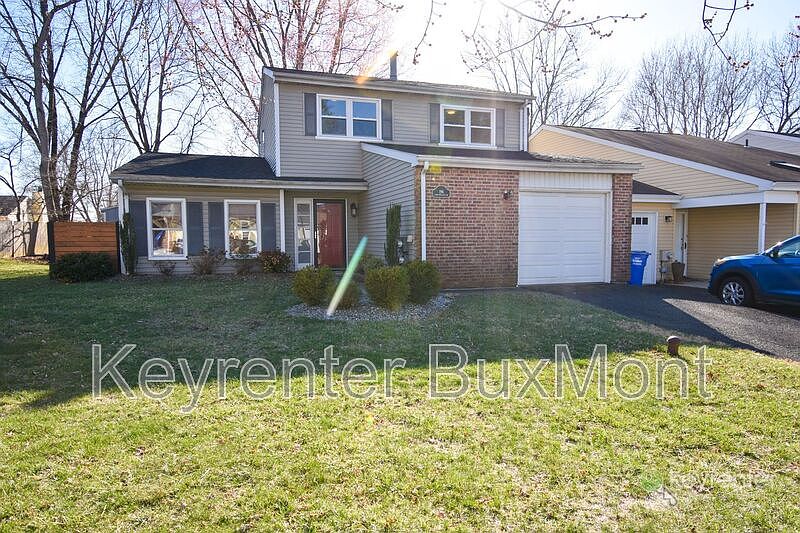 1st image of 196 Commonwealth Dr