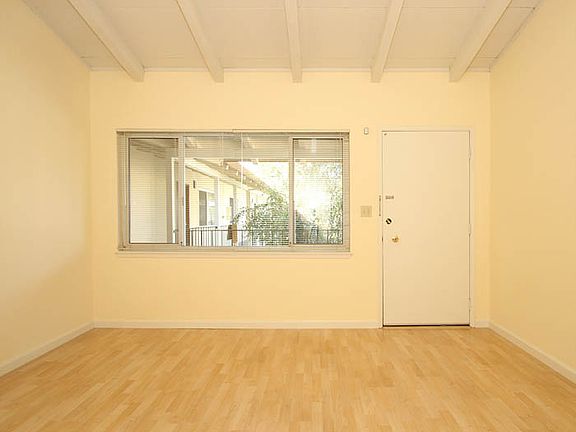 2nd image of 528 Kendall Ave APT 09