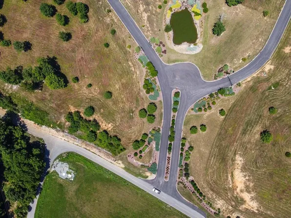 33 Eagle Nest Dr, Loudon, TN 37774