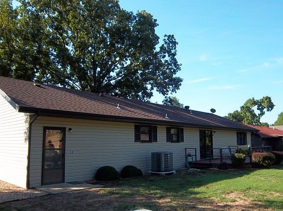 4th image of 182 Lakeshore Dr