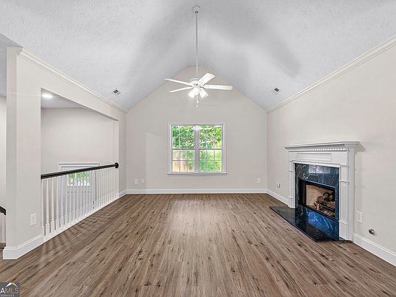 5th image of 120 Woodstream Dr