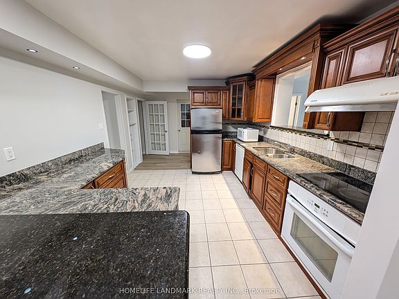 5th image of 22 Threadneedle Cres