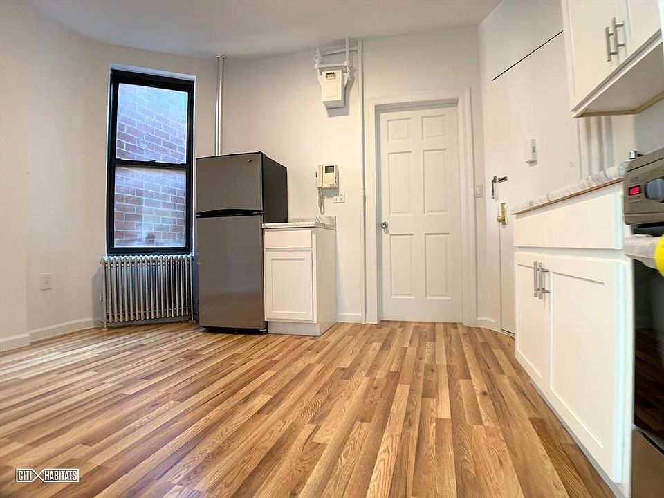 2nd image of 242 E 77th St APT 5RW
