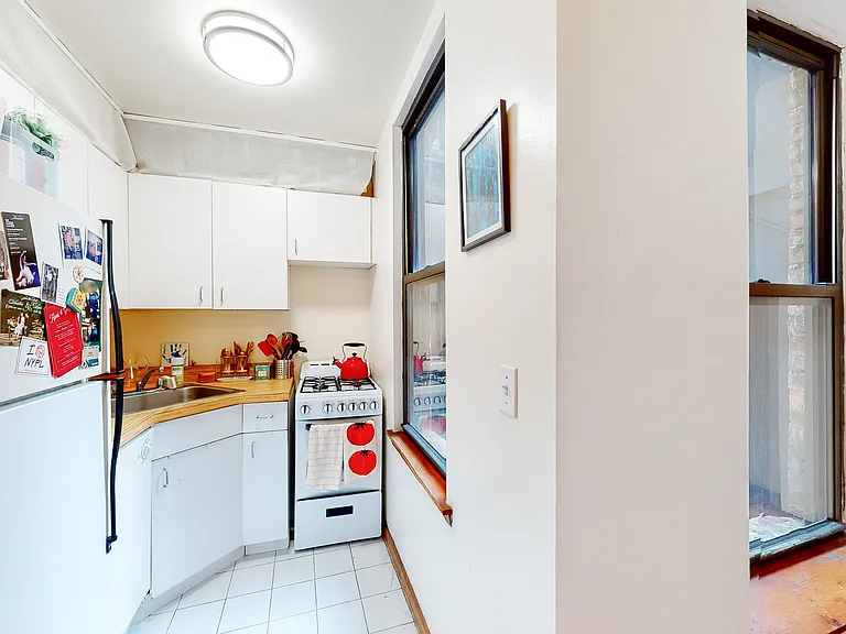 200 W 85th St #3F — Photo 8