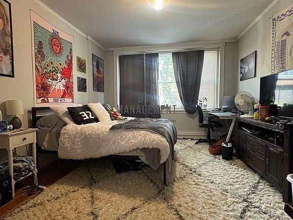 5th image of 96 Strathmore Rd #2