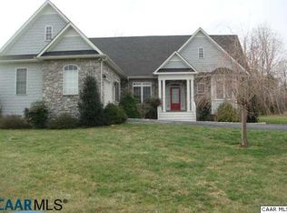 1004 Stoney Crk E, Nellysford, VA 22958