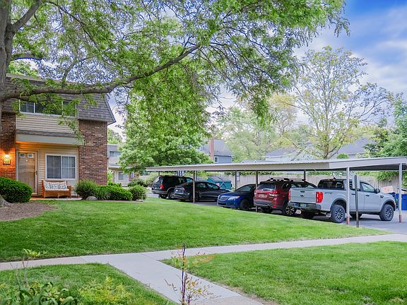 2nd image of 531 Longshore Dr #1
