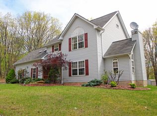 1192 Little Twig Rd, Effort, PA 18330