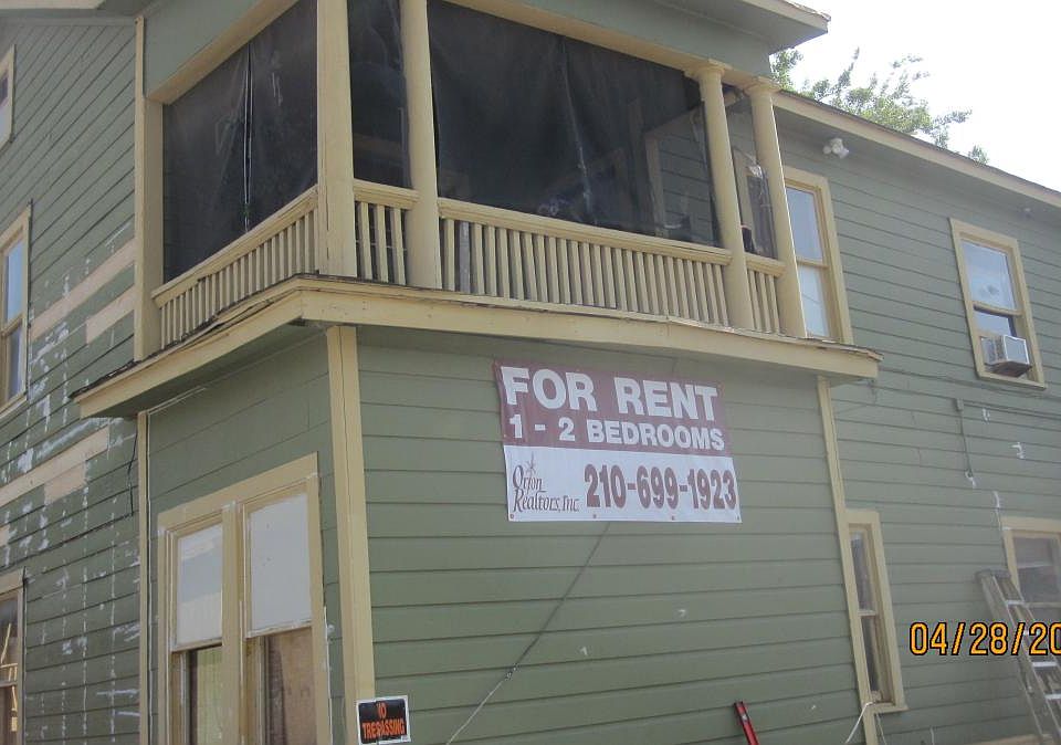 2nd image of 1640 W Woodlawn Ave APT 2