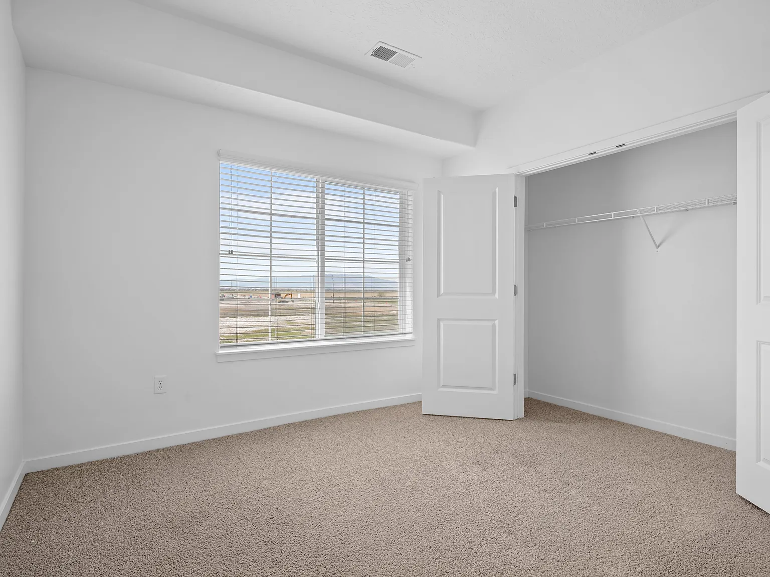 Outlook Apartments — Photo 3