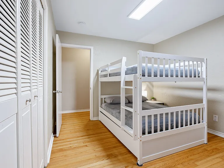 2352 Wildoak Dr #MAIN — Photo 32