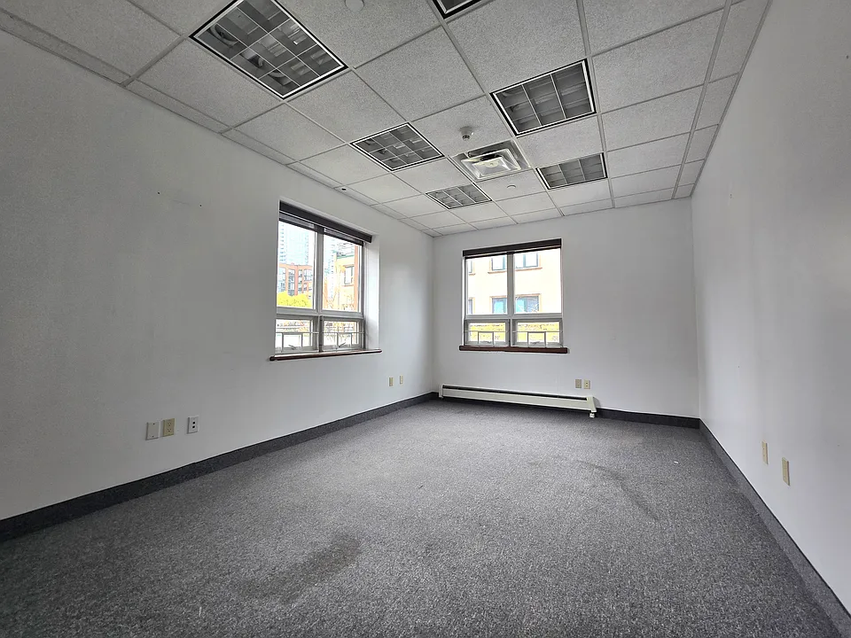 Building Photo 3