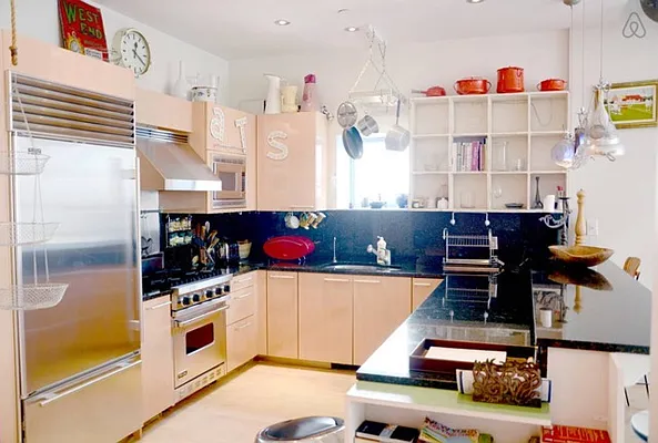 Rented by Level Group | media 17