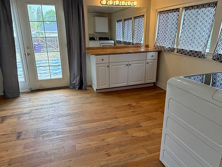 2321 S Williams St — Photo 10