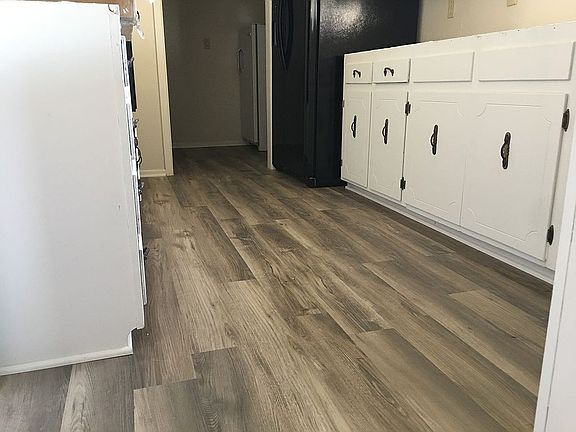 5th image of 1621 E 12th St