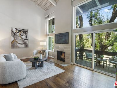 1925 S Beverly Glen Blvd APT 37, Los Angeles, CA, 90025