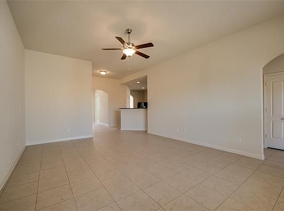 3rd image of 13220 Tower Ln