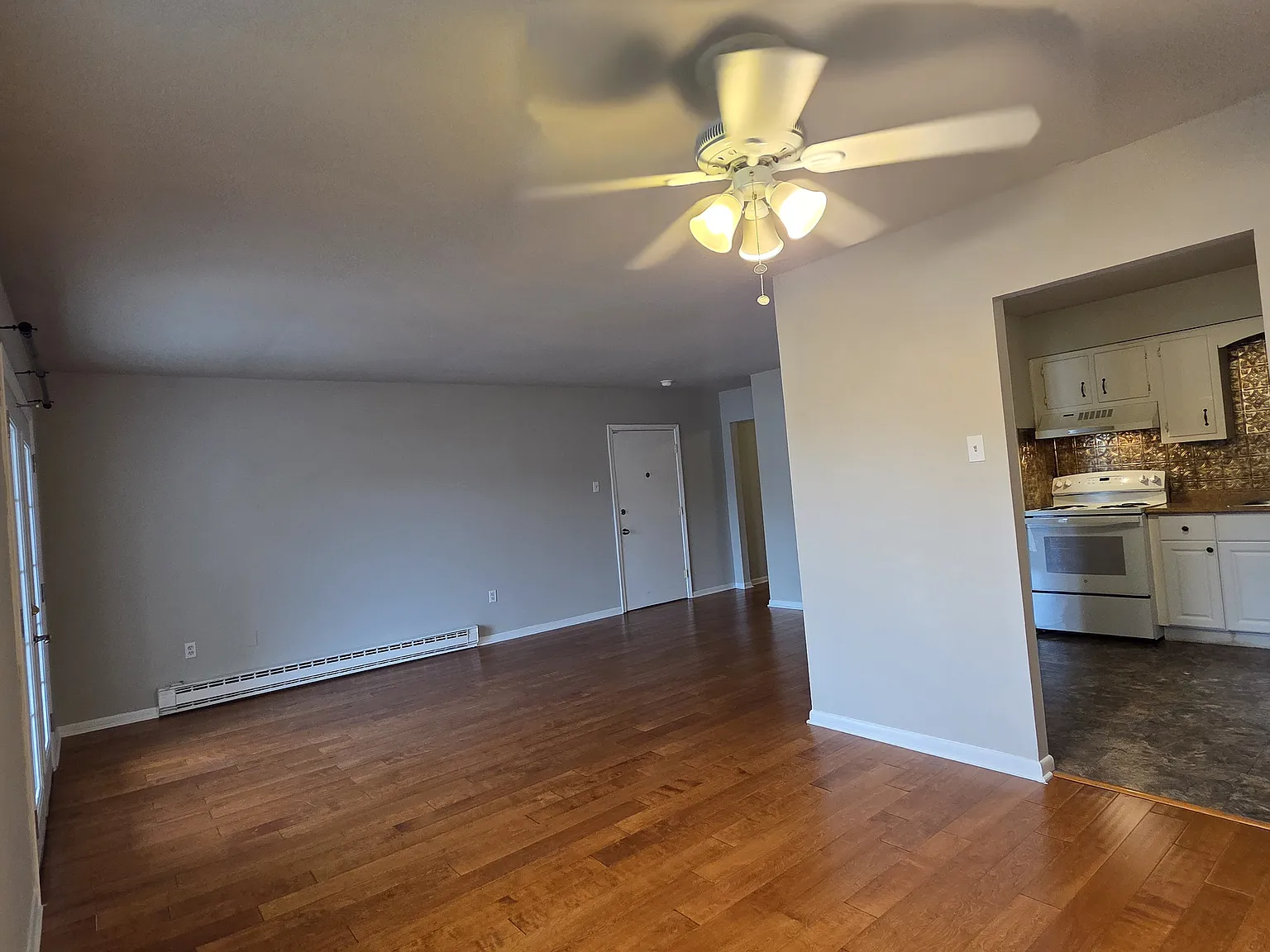 100 N 2nd St - #6 — Photo 3