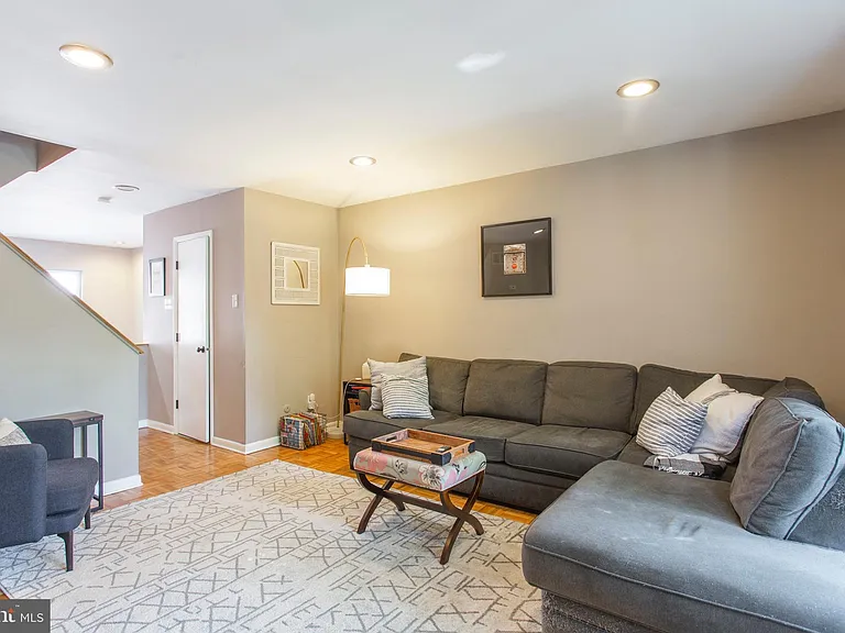 509 S 5th St — Photo 15
