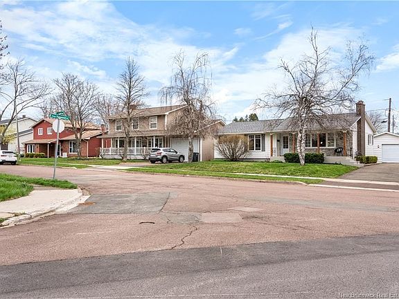 3rd image of 3 Laird Ave