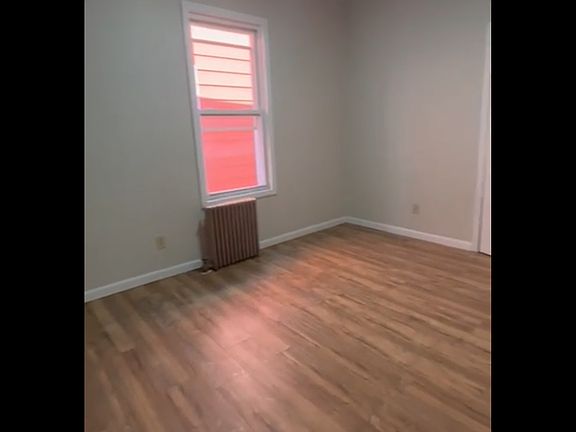 4th image of 289 N 5th St Floor 3