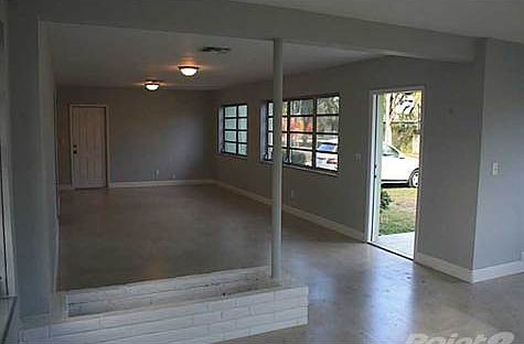3rd image of 13260 NE Miami Ct