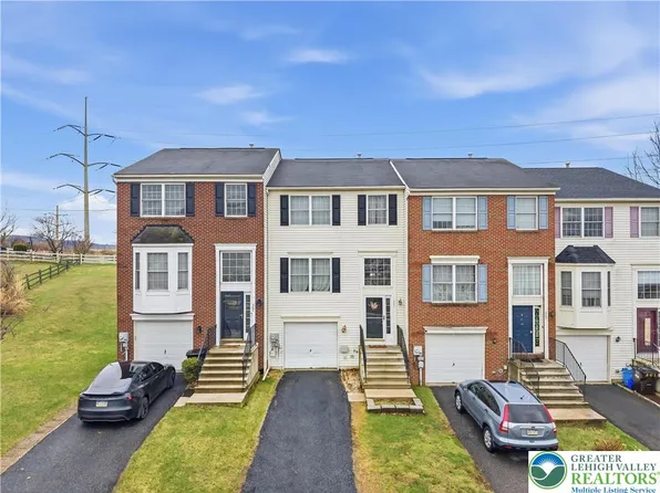 305 S Oak St, Freemansburg, PA 18017