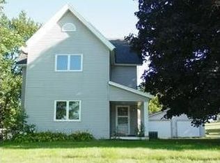 305 Main St NE, Shellsburg, IA 52332