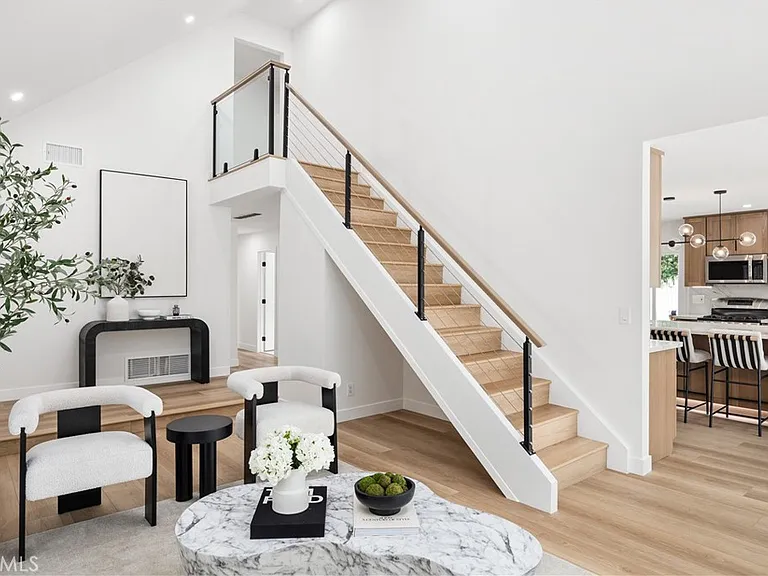 24091 Marathon St — Photo 4