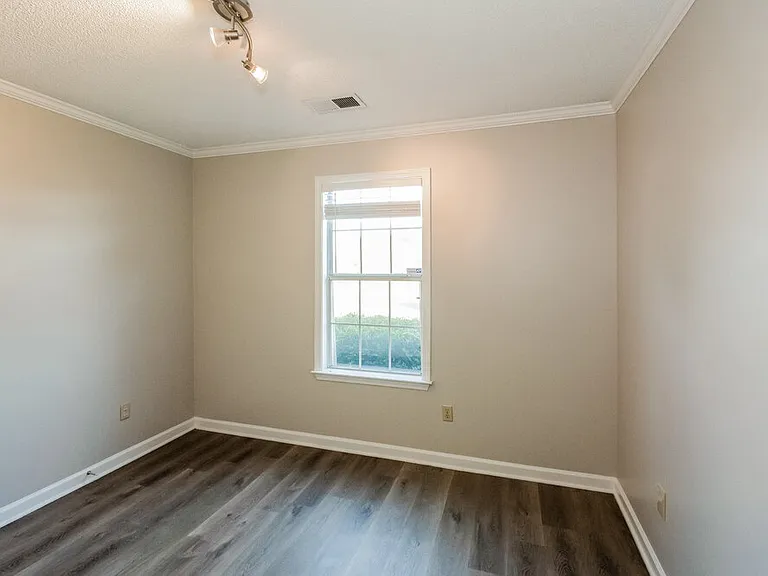 406 N Ericson Rd — Photo 13