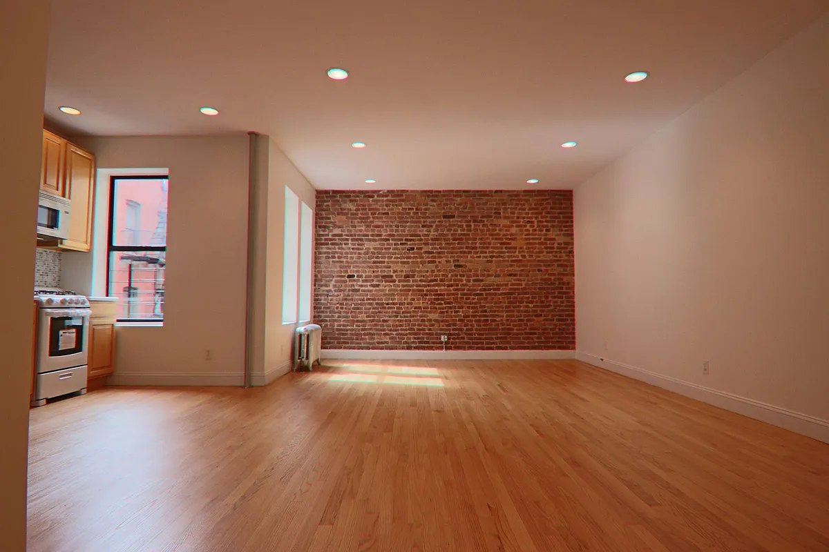 Building Photo - 20 Sickles St #D3