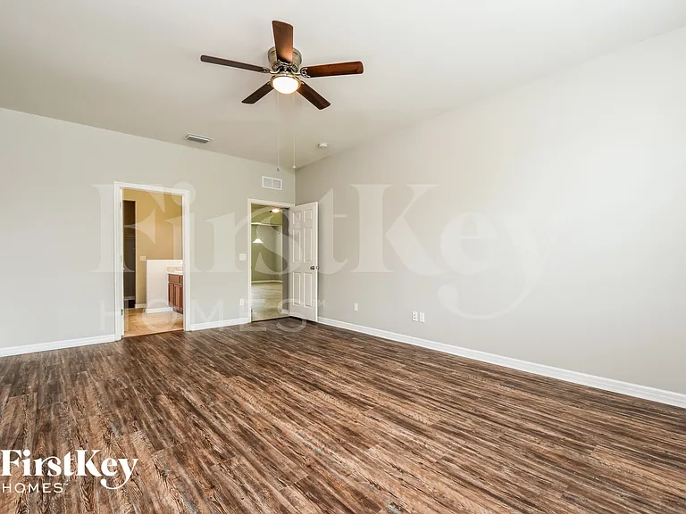 1814 SW 22nd St — Photo 7