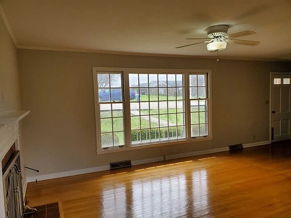 3rd image of 404 W Lehman St