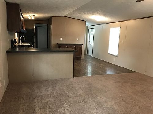 2nd image of 231 Red Oak Dr