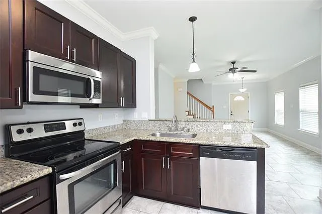 172 Nickel Loop — Photo 10