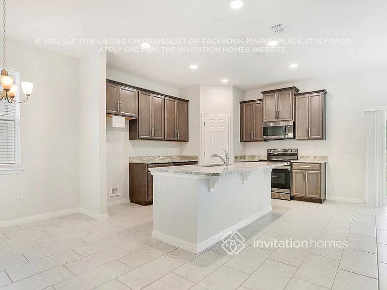 5625 Beggs Rd — Photo 8