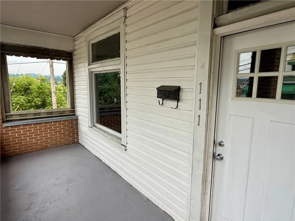 111 Churchill St, Mc Kees Rocks, PA 15136