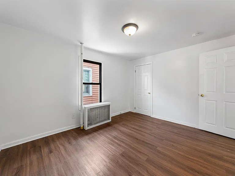 485 Cary St #2 — Photo 16