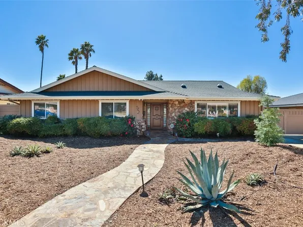 562 Rider Ct, Claremont, CA 91711